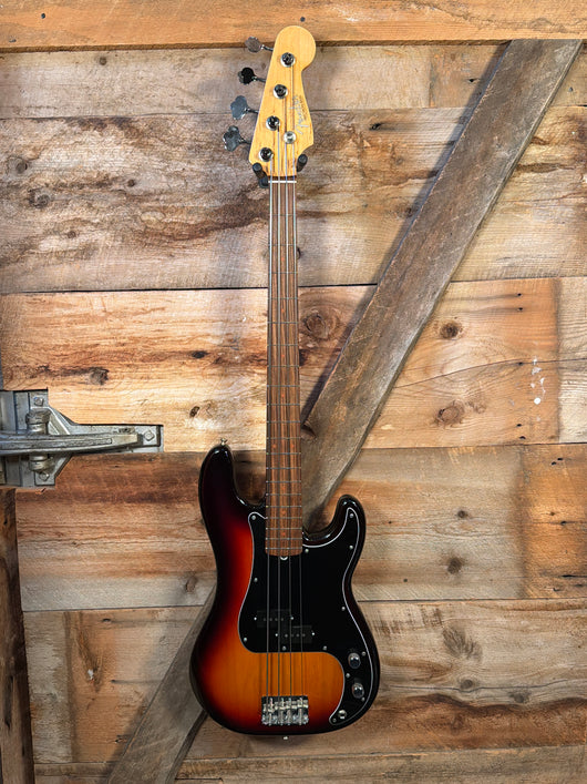 Fender Precision Bass