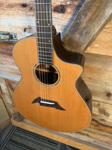 Breedlove Cascade Series J25/CRe