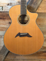 Breedlove Cascade Series J25/CRe