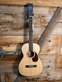 Larrivee 00-40 Koa Small Body Special