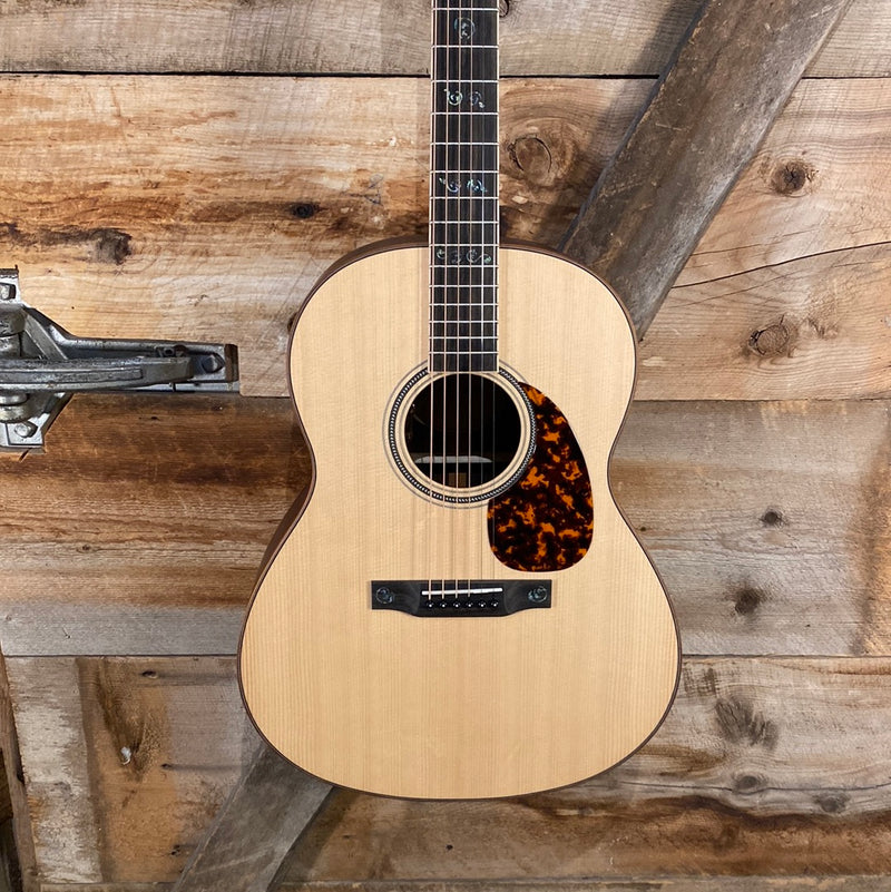 Larrivee L-03RE - Recording Series Acoustic/Electric Guitar