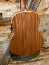 Larrivee L-03